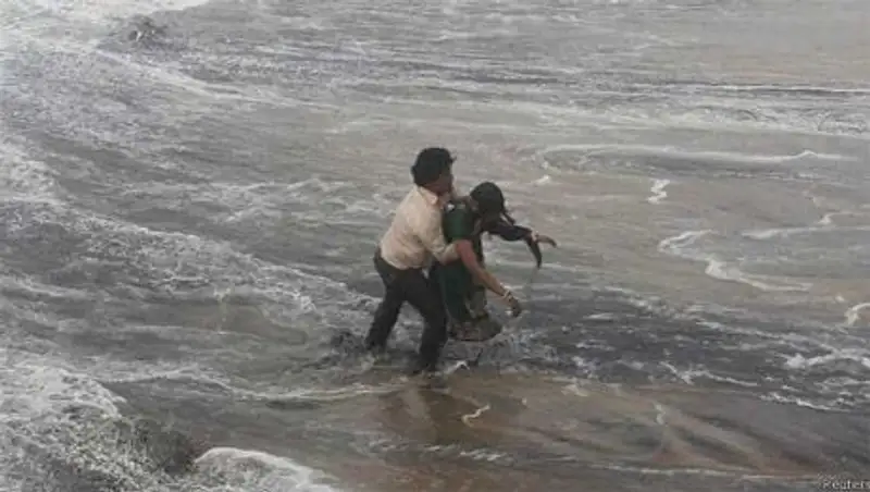 Циклон "Хадхад" вызвал разрушения на востоке Индии