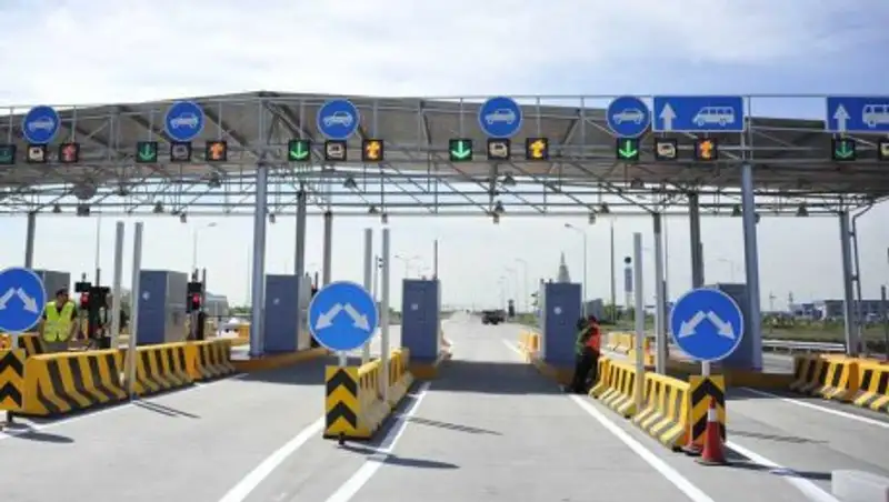 Почти 175 тысяч тенге задолжал казахстанец за платный проезд по дороге Астана - Щучинск