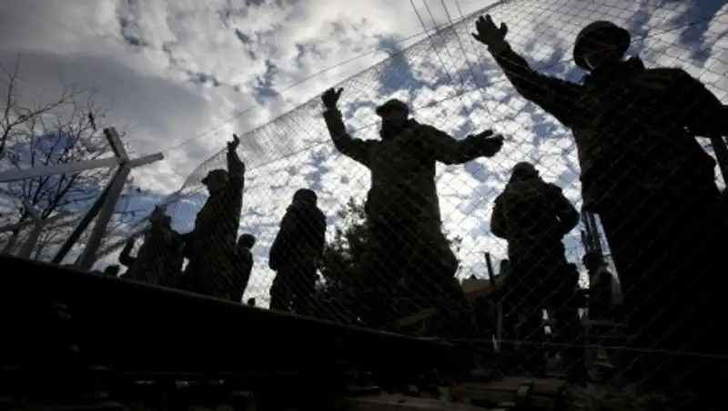 Латвия начала строить антимигрантский забор на границе с Россией