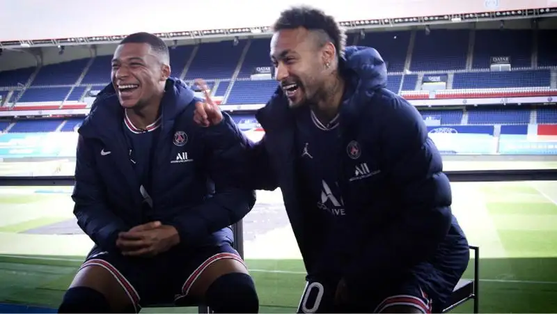 Названа причина конфликта между Мбаппе и Неймаром