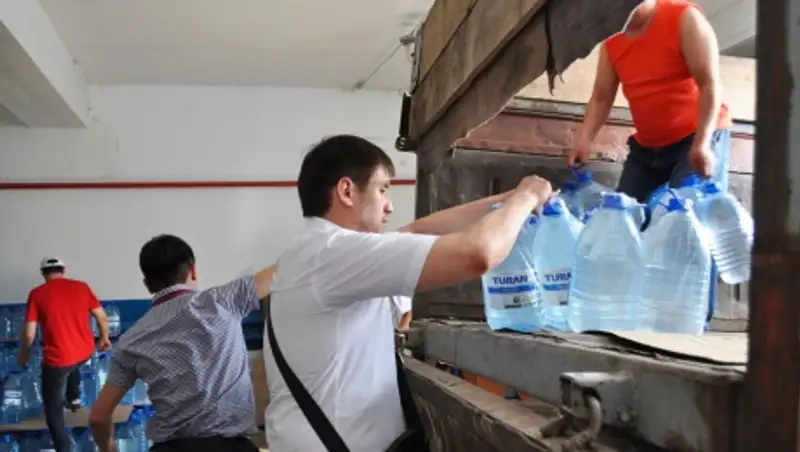 В Кокшетау найден склад хранения контрафактного алкоголя и минеральной воды