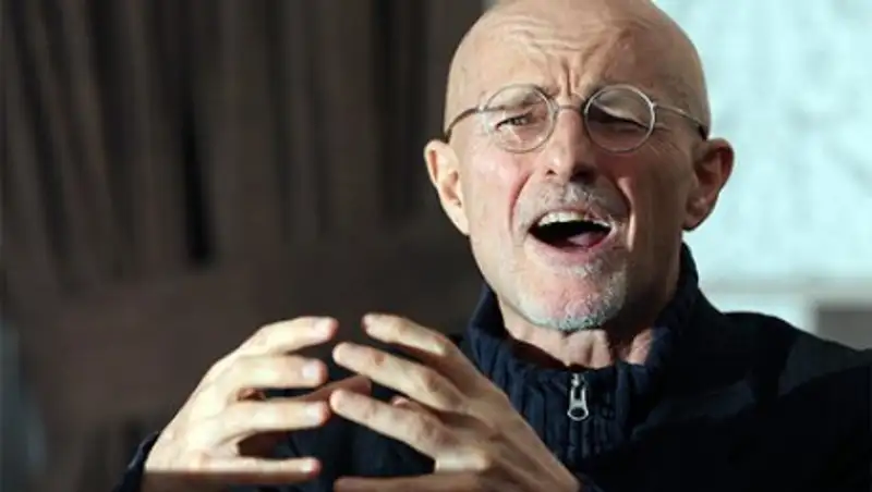 Хирурга, пересадившего голову, поймали на лжи