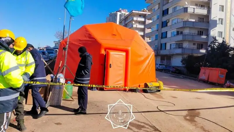 В Турции медики МЧС Казахстана развернули пункт медпомощи