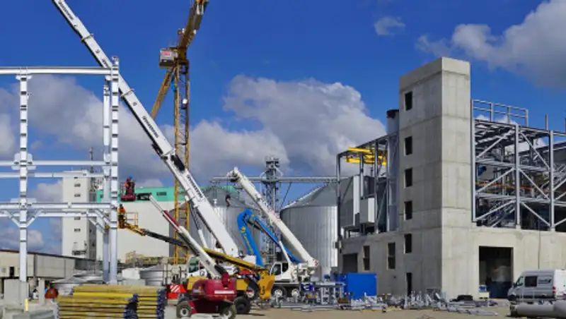 Кульгинов пообещал в ближайшие три года решить проблему дольщиков