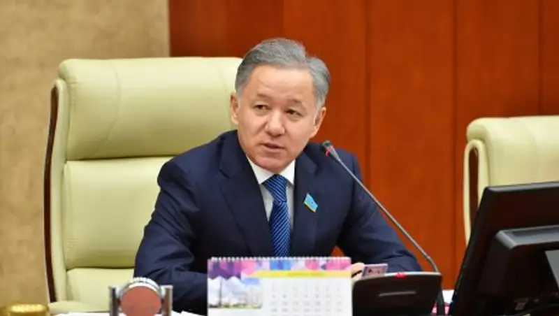 Нигматулин: Вступительный взнос является барьером для молодых юристов