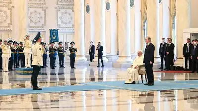 В "Акорде" прошла церемония приветствия Папы Римского, фото - Новости Zakon.kz от 13.09.2022 18:35