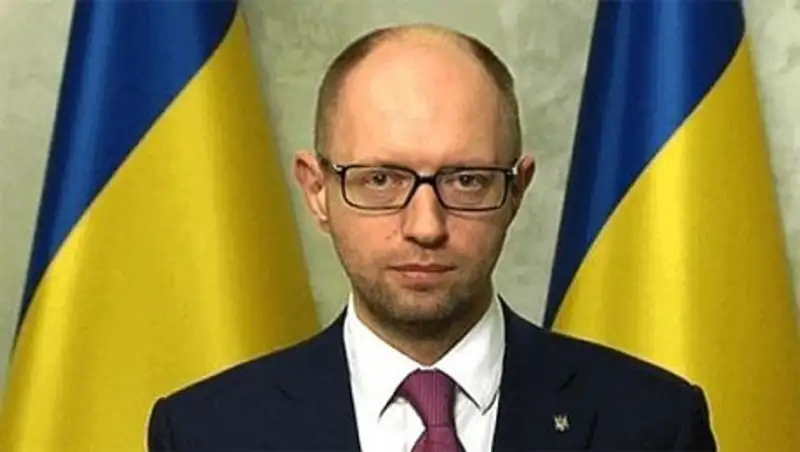 Порошенко собирается оставить Яценюка на должности премьера