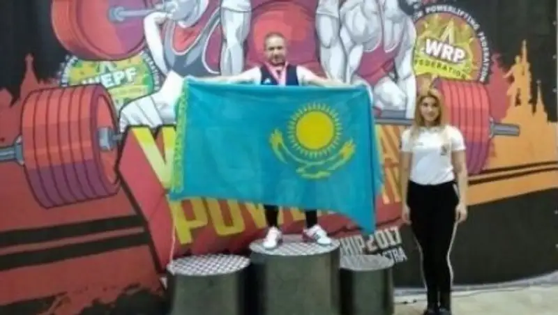 Казахстанец стал чемпионом мира по пауэрлифтингу