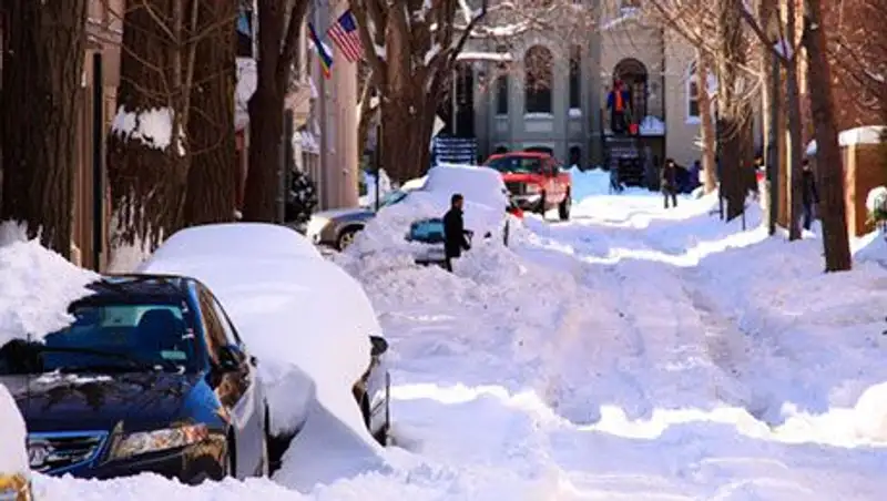 В Столице США выросли 30-сантиметровые сугробы