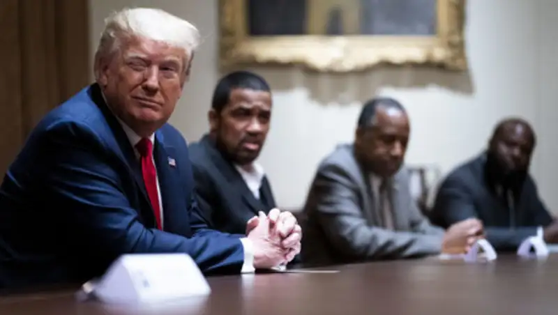 Трамп заявил о намерении баллотироваться на третий срок