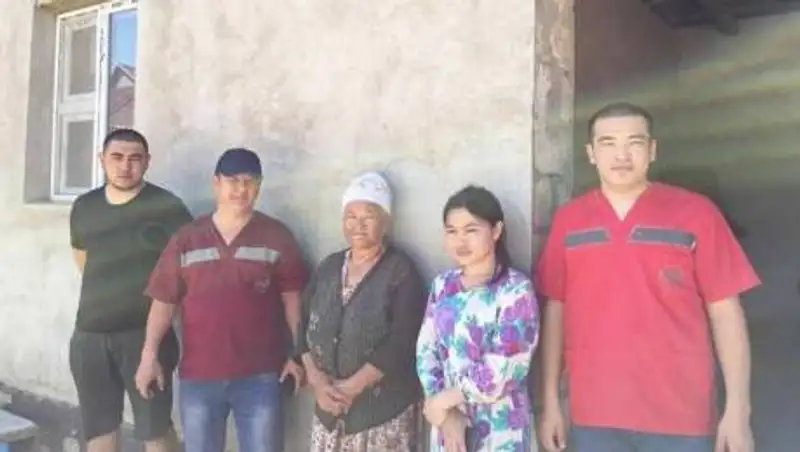 Годовалый ребенок упал в уличный туалет в Мангистау