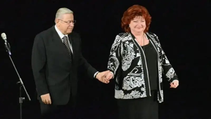 Суд рассмотрит бракоразводный процесс Петросяна и Степаненко