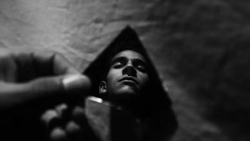 Психолог рассказал о пользе ненависти к себе