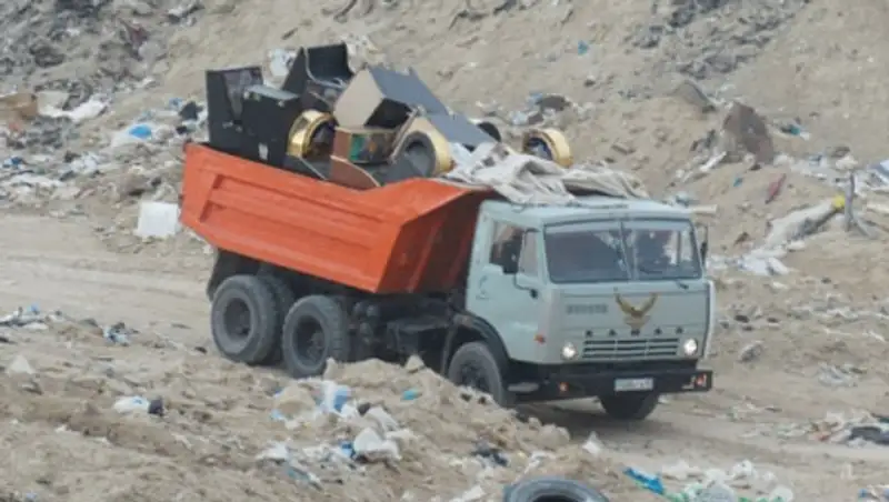 В Актау уничтожена партия игровых автоматов