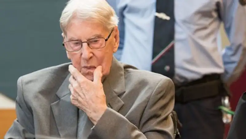 Умер охранник Освенцима, причастный к гибели 170 тысяч заключенных