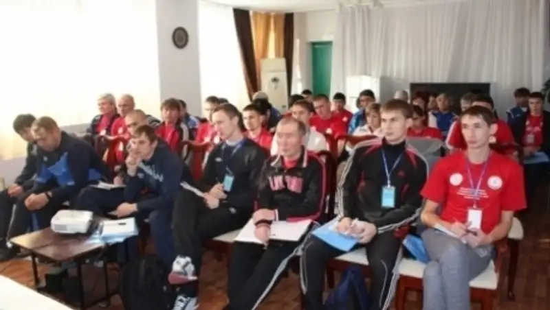 В Усть-Каменогорске состоялся региональный тренерский семинар по массовому футболу