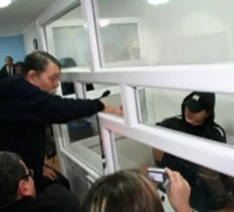 Суд по делу Челаха продолжился без участия адвоката Сарсенова, фото - Новости Zakon.kz от 29.11.2012 21:18