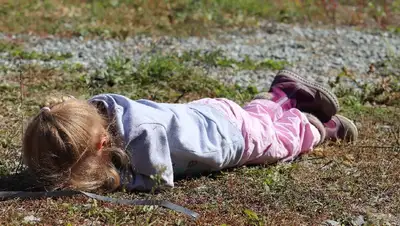 Помощница воспитателя избила ребенка в садике Павлодара, фото - Новости Zakon.kz от 10.08.2022 16:54