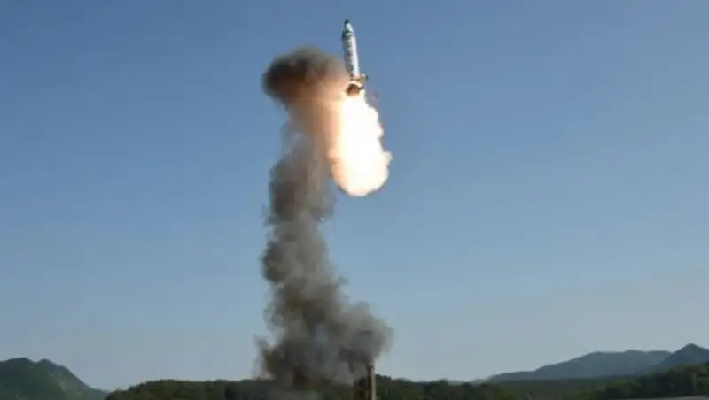 КНДР осуществила пуск баллистической ракеты