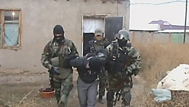 В Кыргызстане обнаружена "спящая ячейка" из 9 боевиков