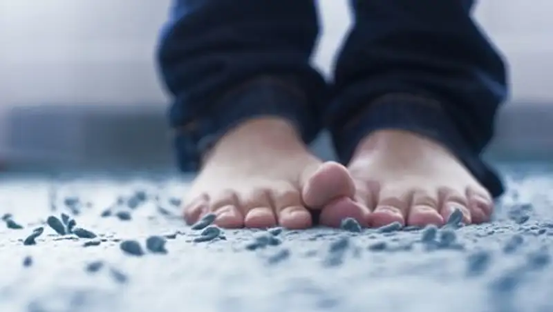 Нетрезвая мать оставила двоих детей в степи