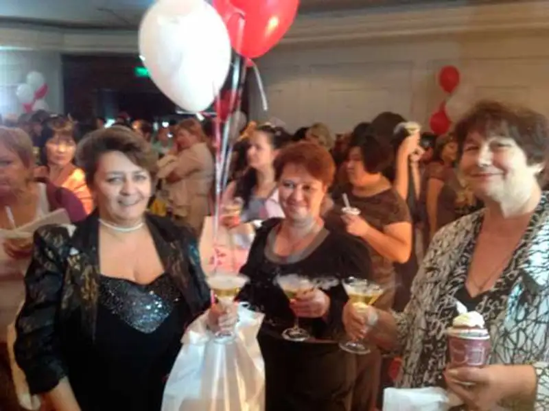 ИС Параграф торжественно поздравил бухгалтеров Казахстана с профессиональным праздником ИС Параграф торжественно поздравил бухгалтеров Казахстана с профессиональным праздником, фото - Новости Zakon.kz от 07.10.2013 23:46