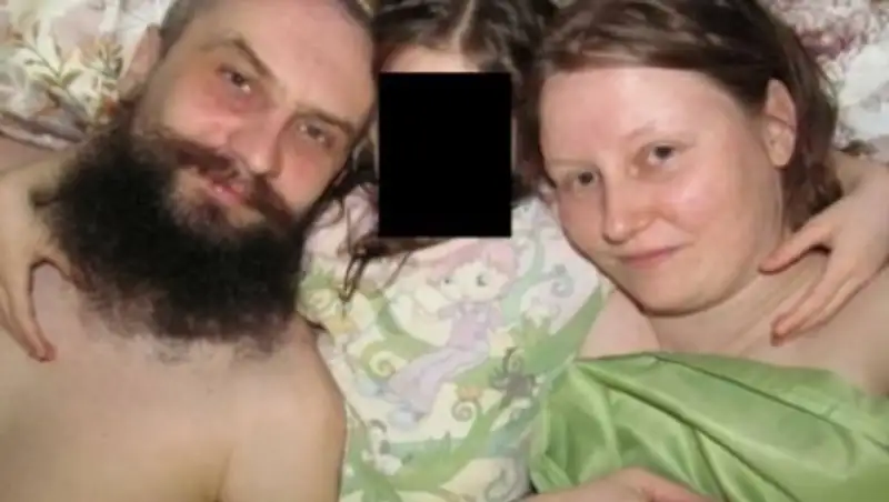 В Латвии задержаны родители, подозреваемые в растлении малолетних детей