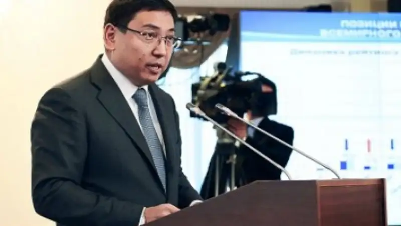 Досаев: Цена на нефть в период 2020-2025 будет в районе 50$ за баррель