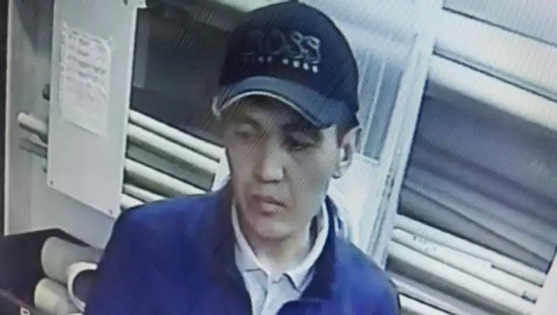 Полиция Астаны ищет мужчин, совершивших кражи денег в общественных местах