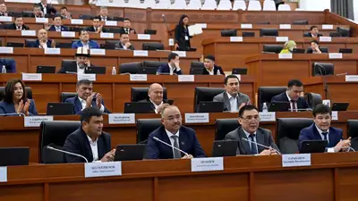 депутаты Жогорку Кенеша, фото - Новости Zakon.kz от 22.06.2023 17:55