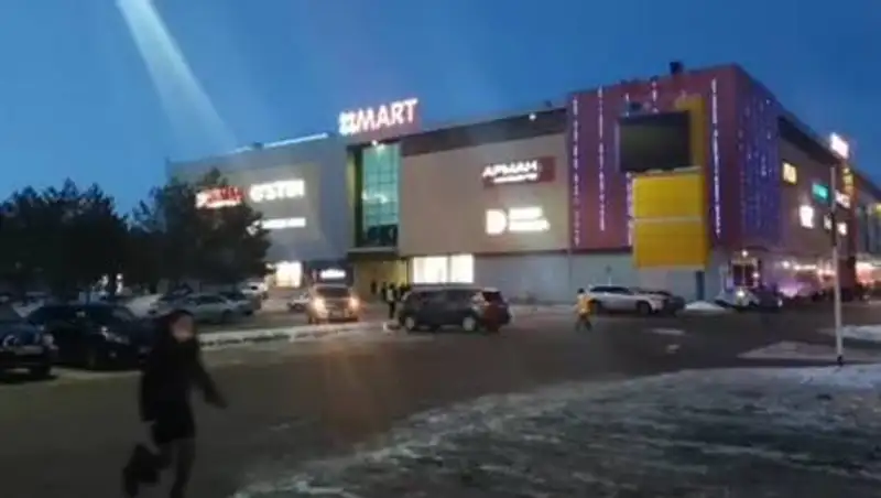 Посетителей двух ТРЦ эвакуировали в Костанае