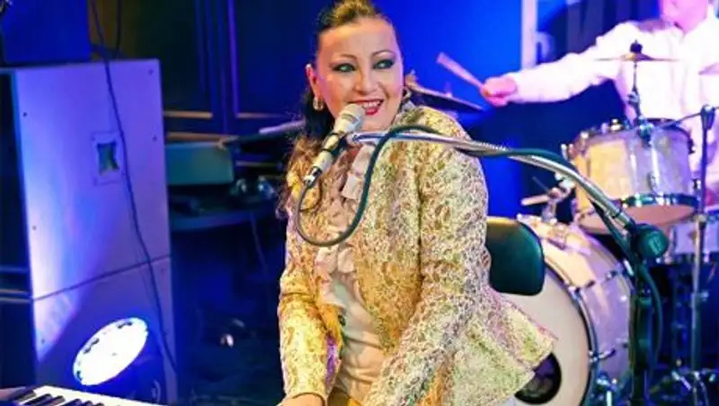 Известной казахстанской исполнительнице джаза срочно требуется помощь