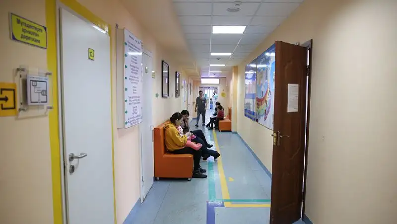 Поликлиники и больницы в Алматы устарели – Токаев