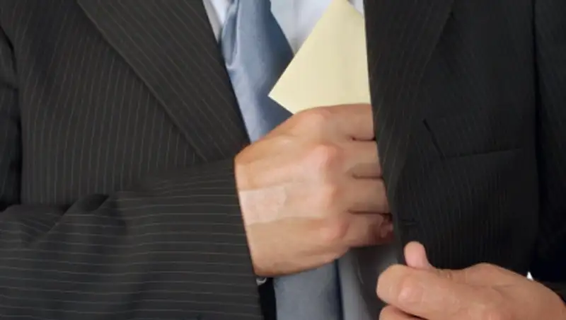 А&#1179;мола облысында пара алма&#1179; бол&#1171;ан жол-патрульдік полиция &#1179;ызметкері &#1201;сталды