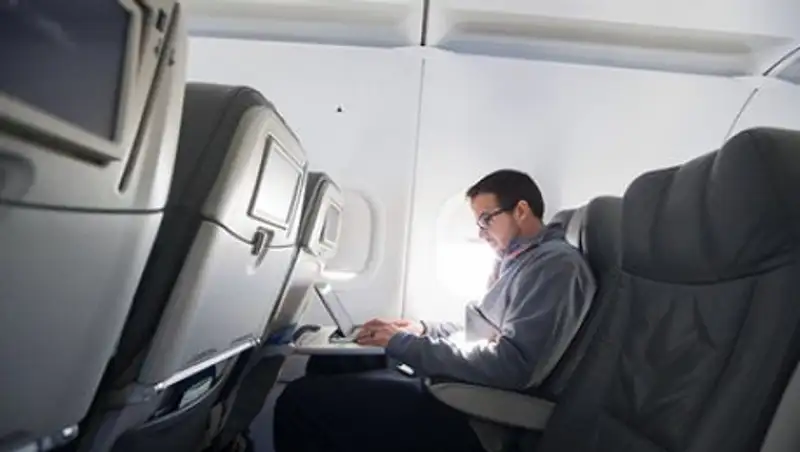 СМИ узнали о планах США расширить запрет на провоз ноутбуков на рейсах из Европы