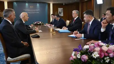 Президент обсудил реализацию нефтегазовых проектов в стране с Клаудио Дескальци, фото - Новости Zakon.kz от 08.06.2023 18:46