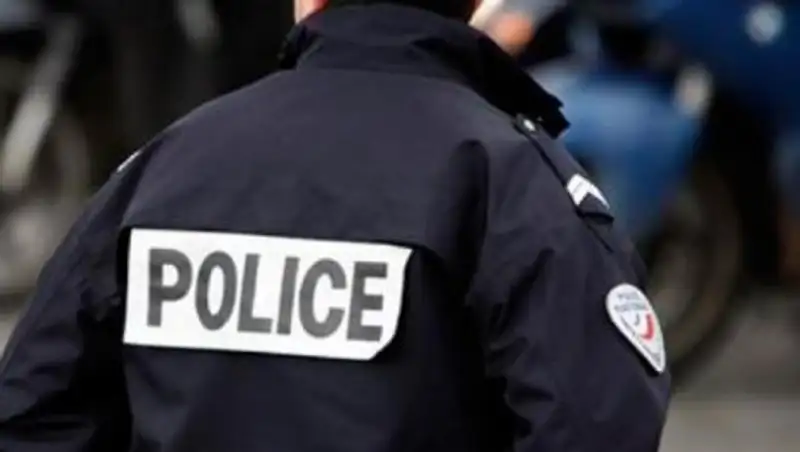 Тысячи полицейских во Франции вышли на акции протеста