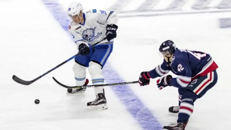 Барыс разгромил Нефтехимик в первом матче нового хокейного сезона