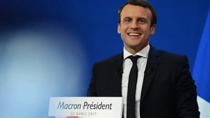 "Эммануэль, привет": Макрон опубликовал видео с обращением Путина