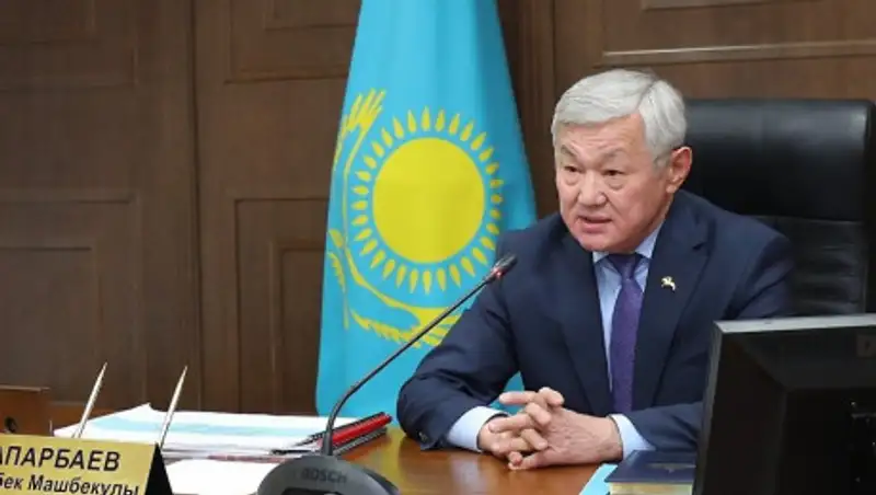 Аким Жамбылской области самоизолировался после визита Биртанова