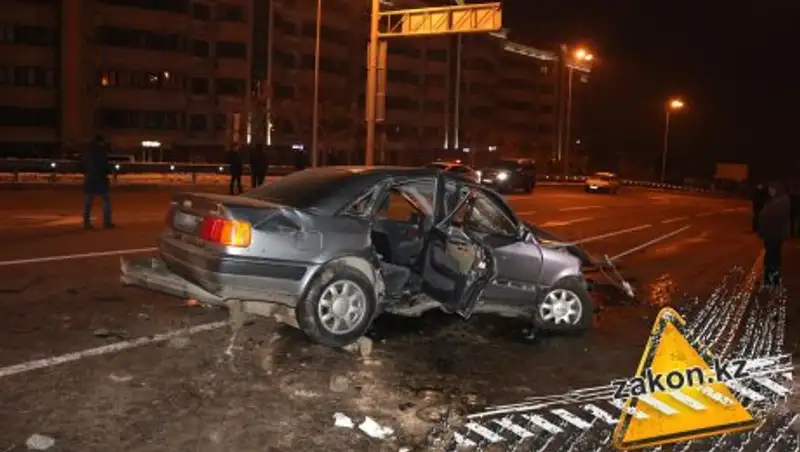 В Алматы водитель Audi устроил ДТП и сбежал