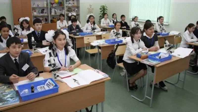 Директора школ будут отчитываться о своей работе на школьном сайте