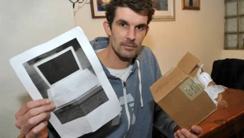 Мужчина купил на eBay фотографию вместо ноутбука