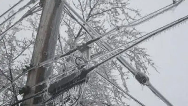 В ЗКО объявлена ЧС в связи с авариями на линиях электропередач