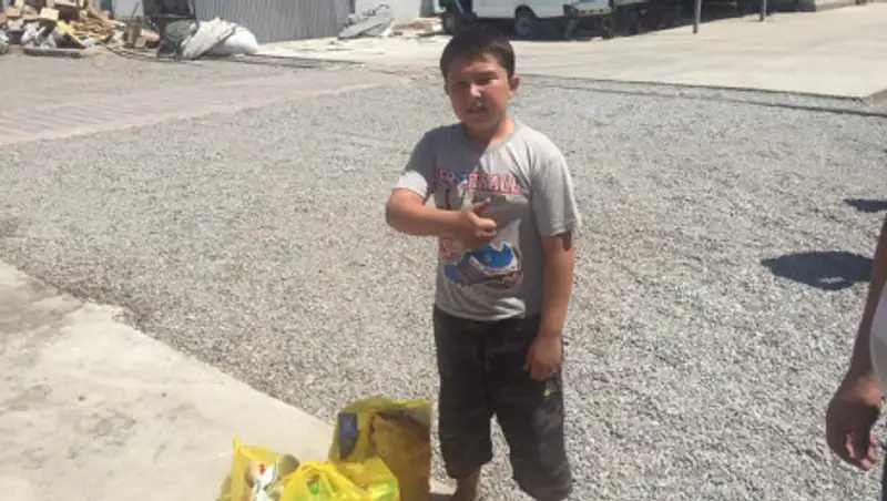 Маленький рост, но большое сердце – одиннадцатилетний Айдос помогает жителям Арыси