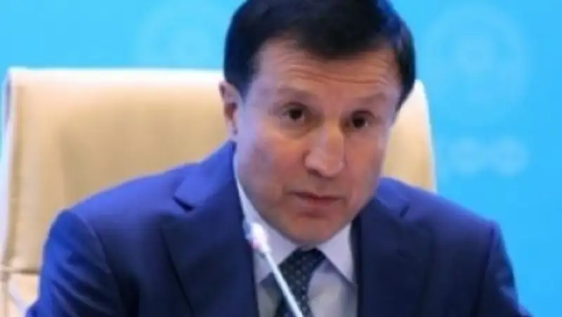 Джаксыбеков призвал депутатов маслихата Астаны «засучить рукава»