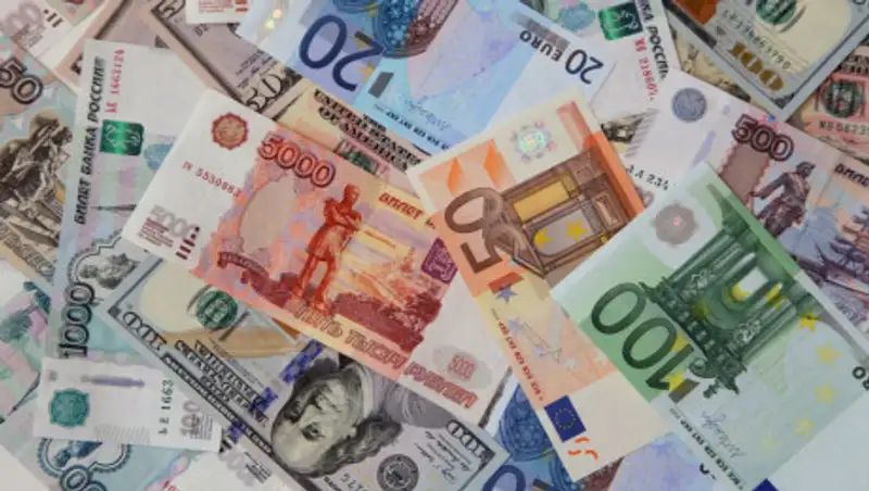 Курсы валют: тенге продолжает слабеть