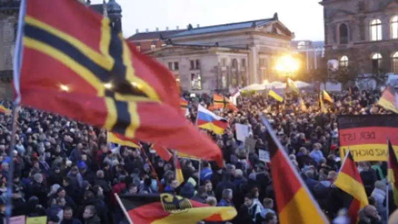 Антиисламские активисты собрали в Дрездене на митинг 8 тысяч человек