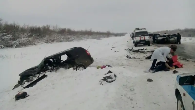 В страшной аварии на трассе ЗКО погибли 3 человека