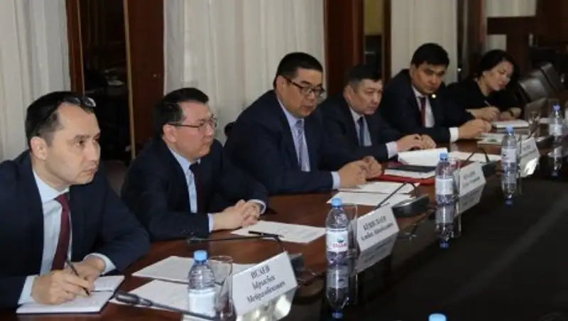 Казахстанцы смогут самостоятельно выбирать госномера на свои авто